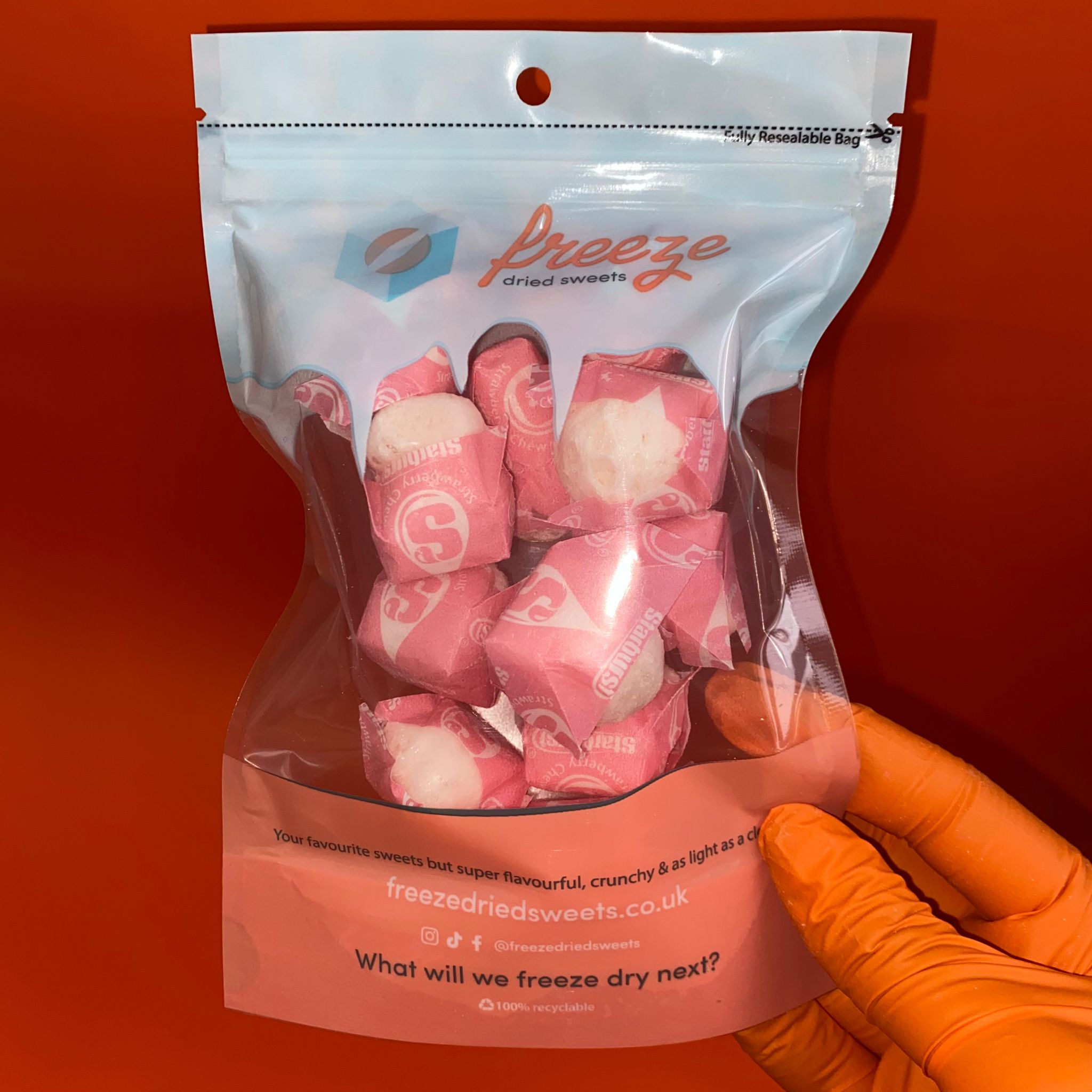 Strawberry Square Chews - Freeze Dried Sweets - Vegetarian & Halal