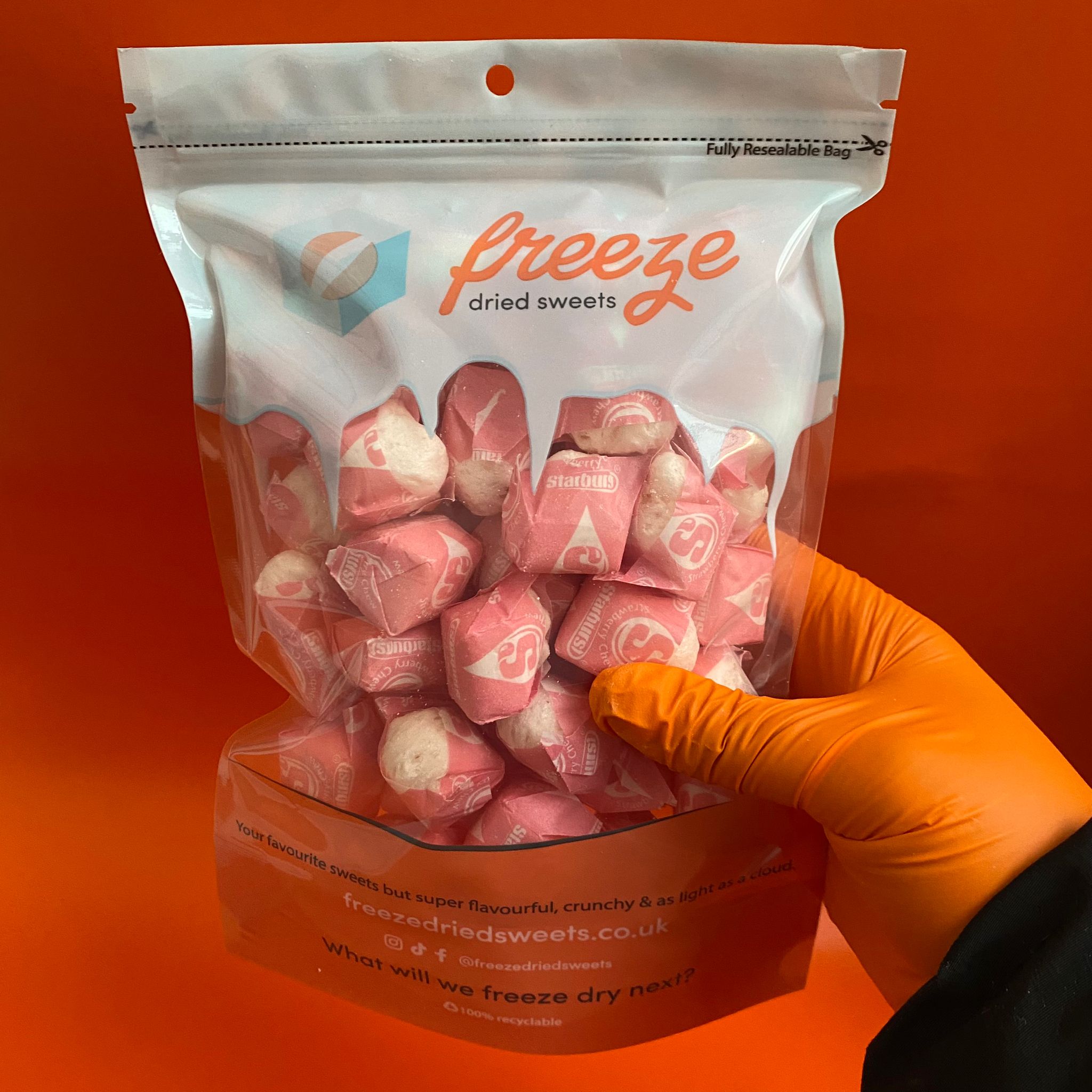 Strawberry Square Chews - Freeze Dried Sweets - Vegetarian & Halal