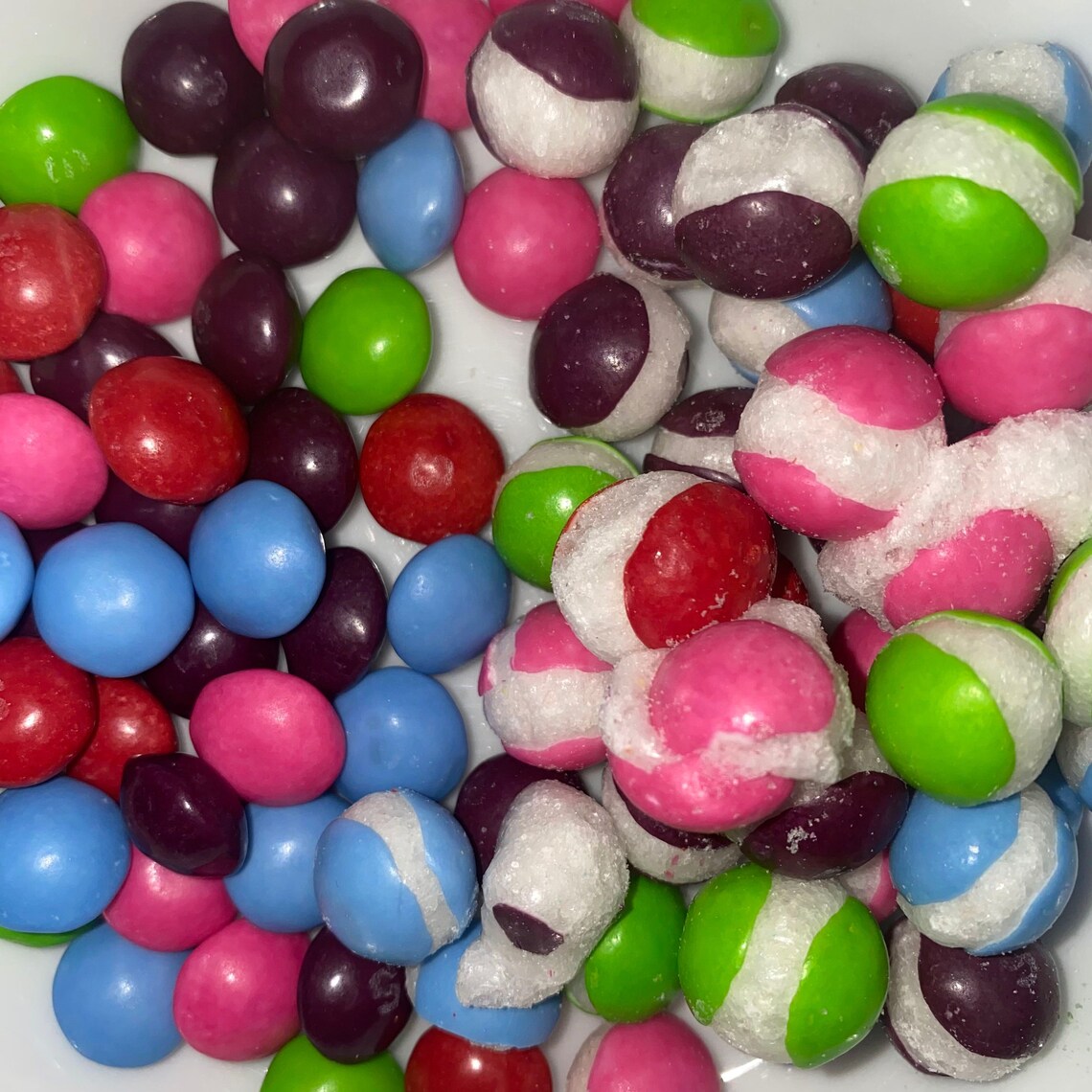 Wild Berry Fruit Balls - Freeze Dried Sweets - Vegetarian & Halal